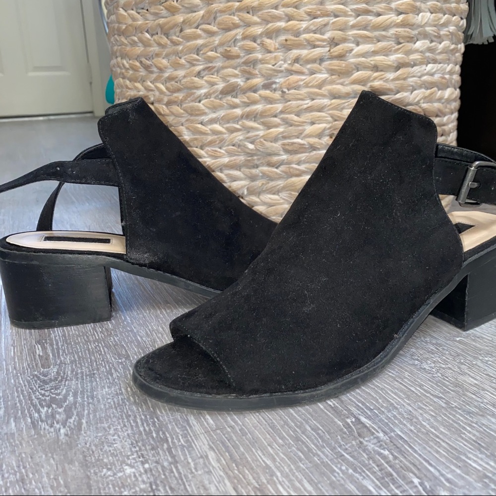 Open Toe Heels - Picture 3 of 5